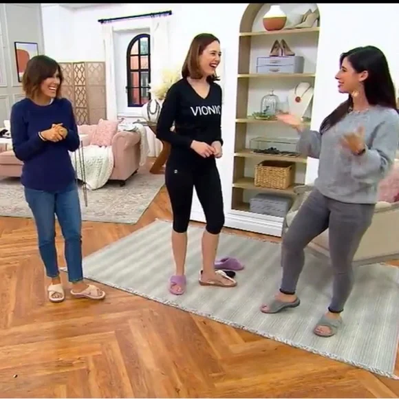 VIONIC Women's Relax Slipper - Picture 9 of 14